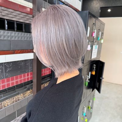ブリーチ＋カラー＋カット＋ダメージレス処理