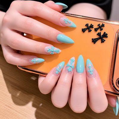 ティファニー風リボンネイル