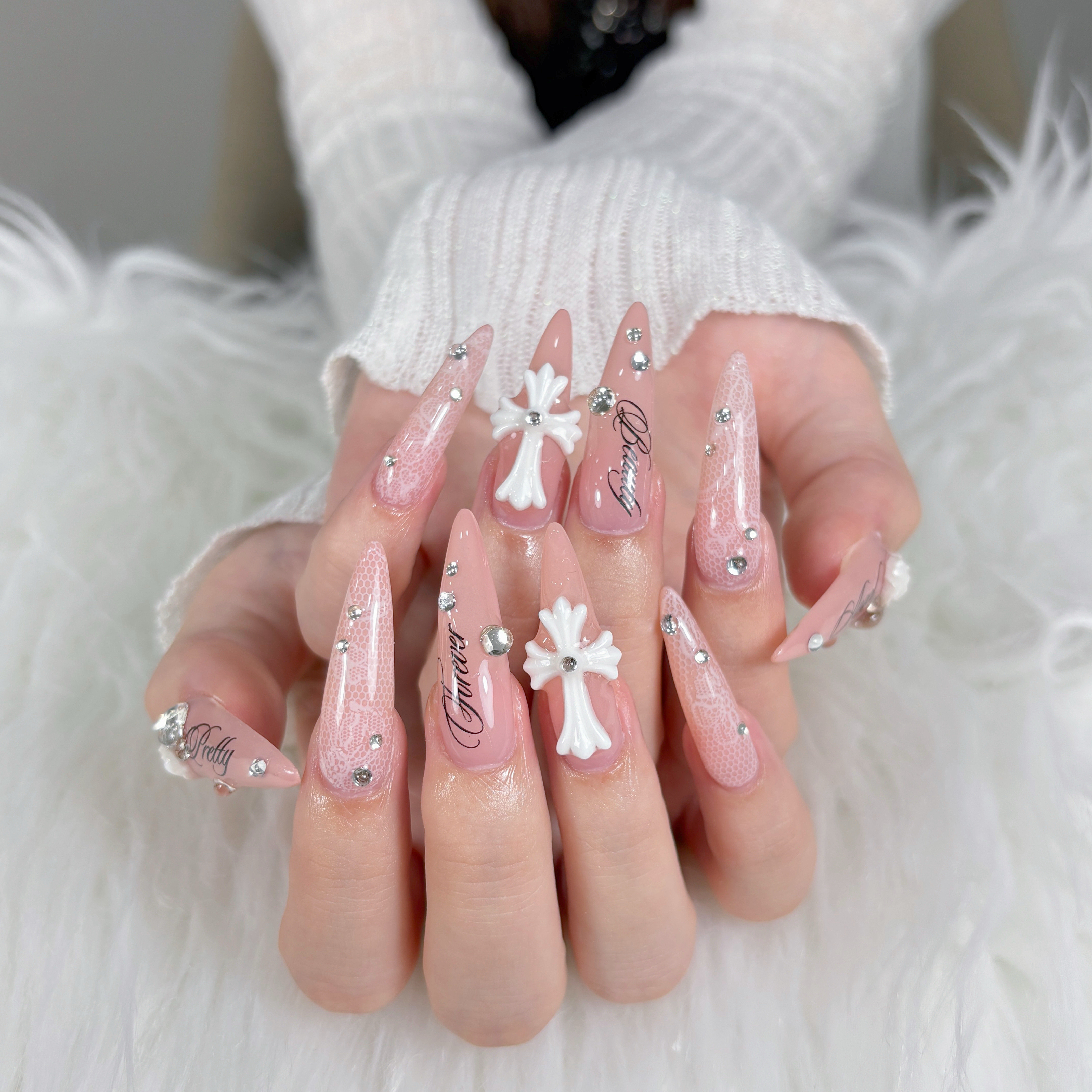 QUEENS_NAIL_STUDIO