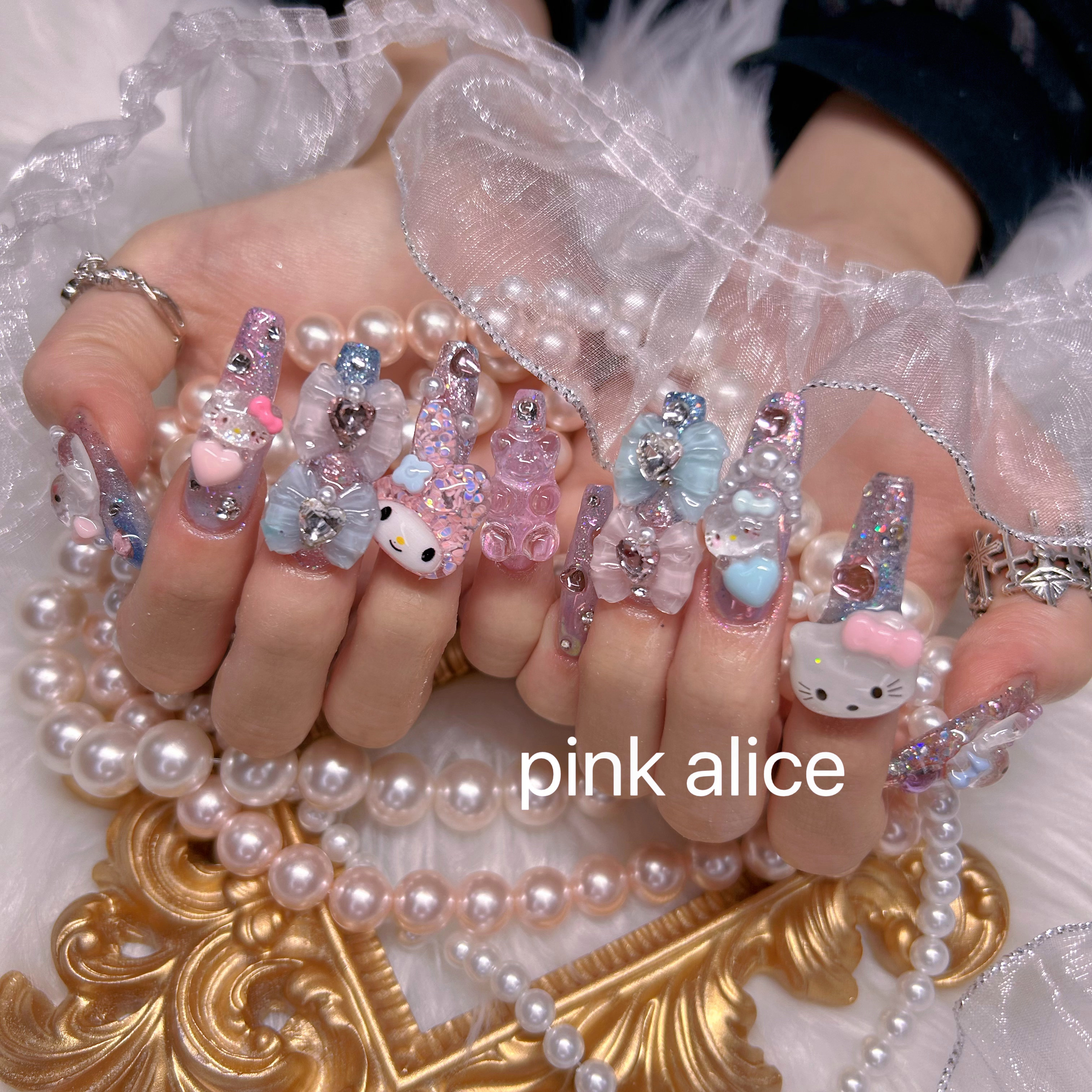 pinkAlice