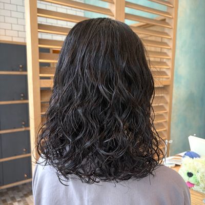 【レディース👩🏻‍🦱】似合わせカット+デザインパーマ　¥7,150