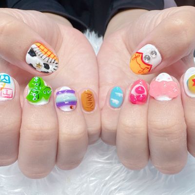 🌸インスタ映え友達からも注目❗痛ネイル🌸ディズニー、キャラクター💅✨
