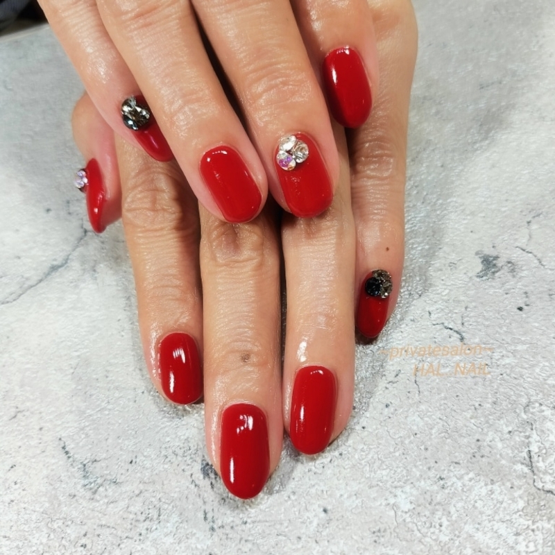 HAL..NAIL