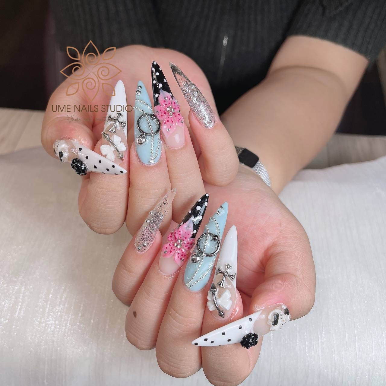 Akina_nail_ume