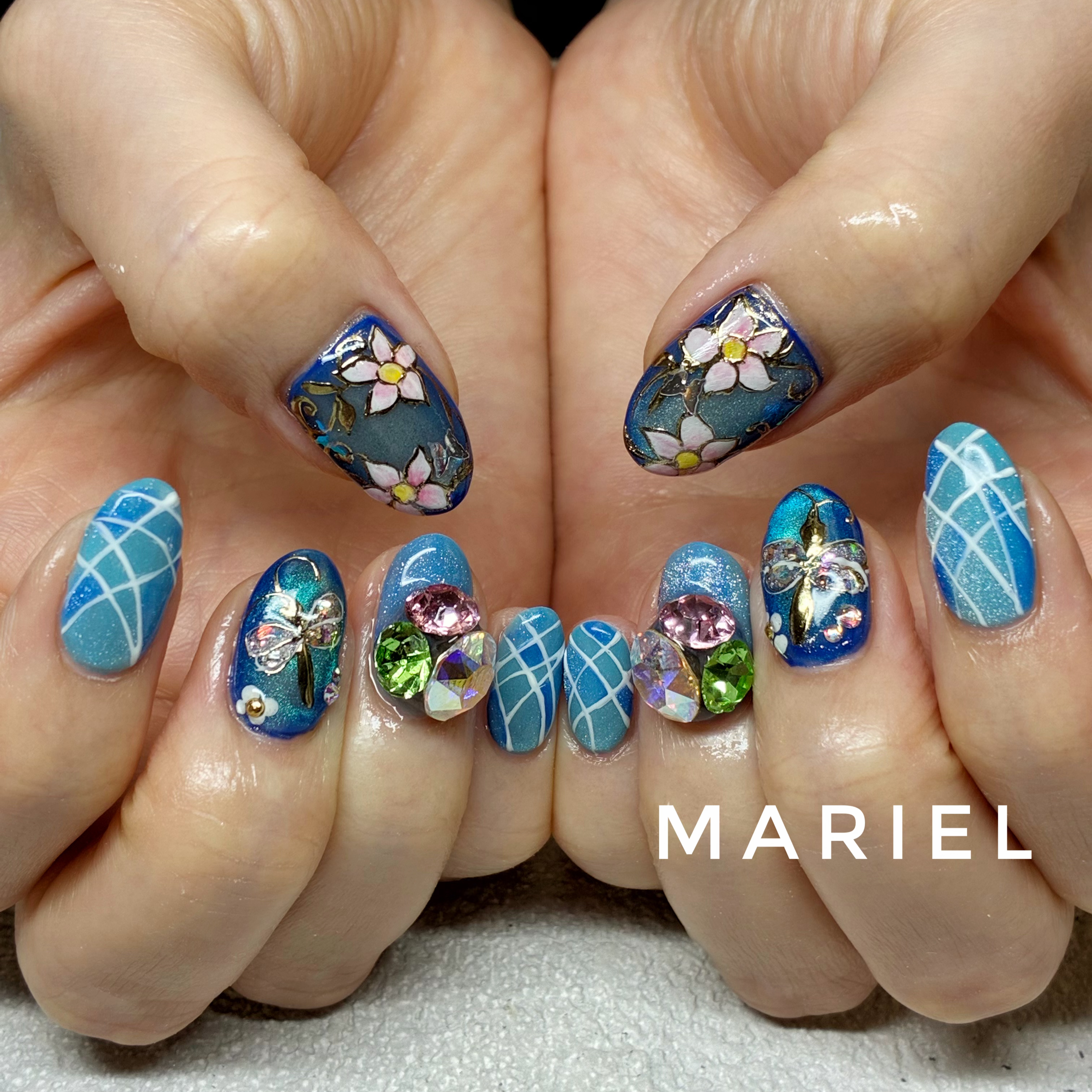 Nail_mariel