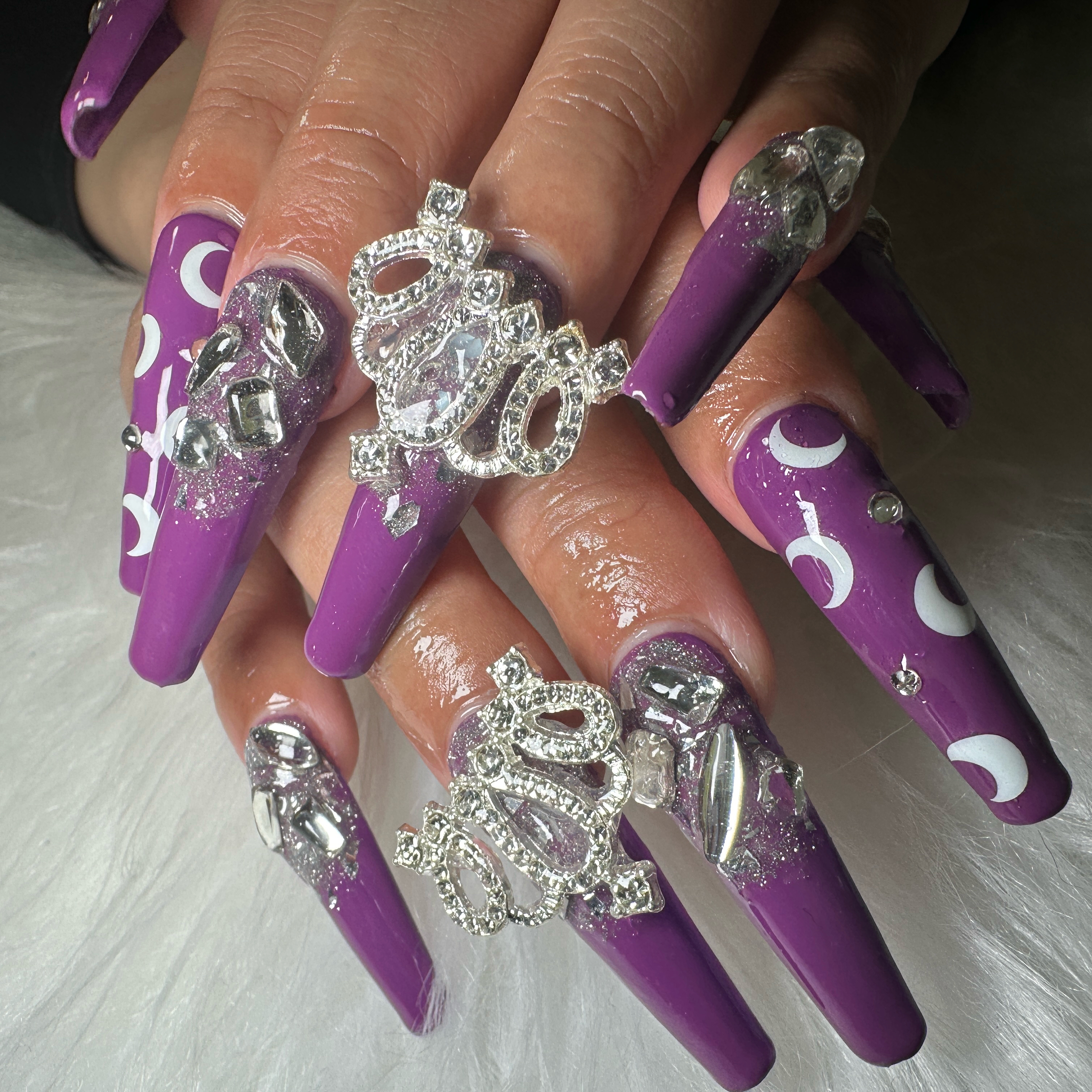 nail_RUNE