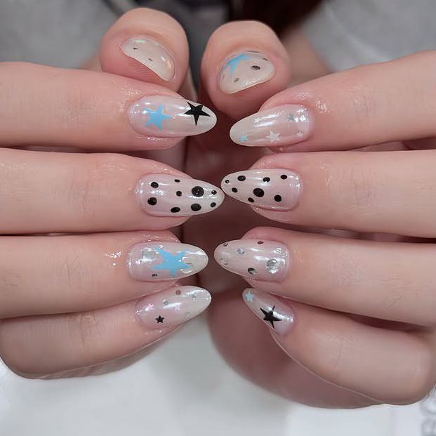 Har02_Nail
