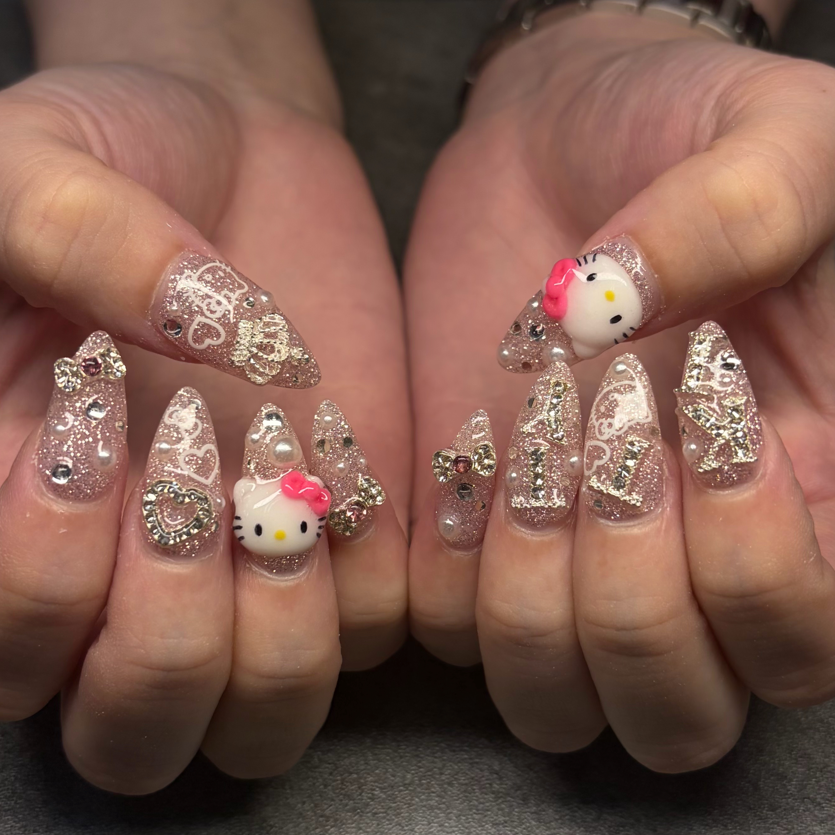 Ann.nail_arisa