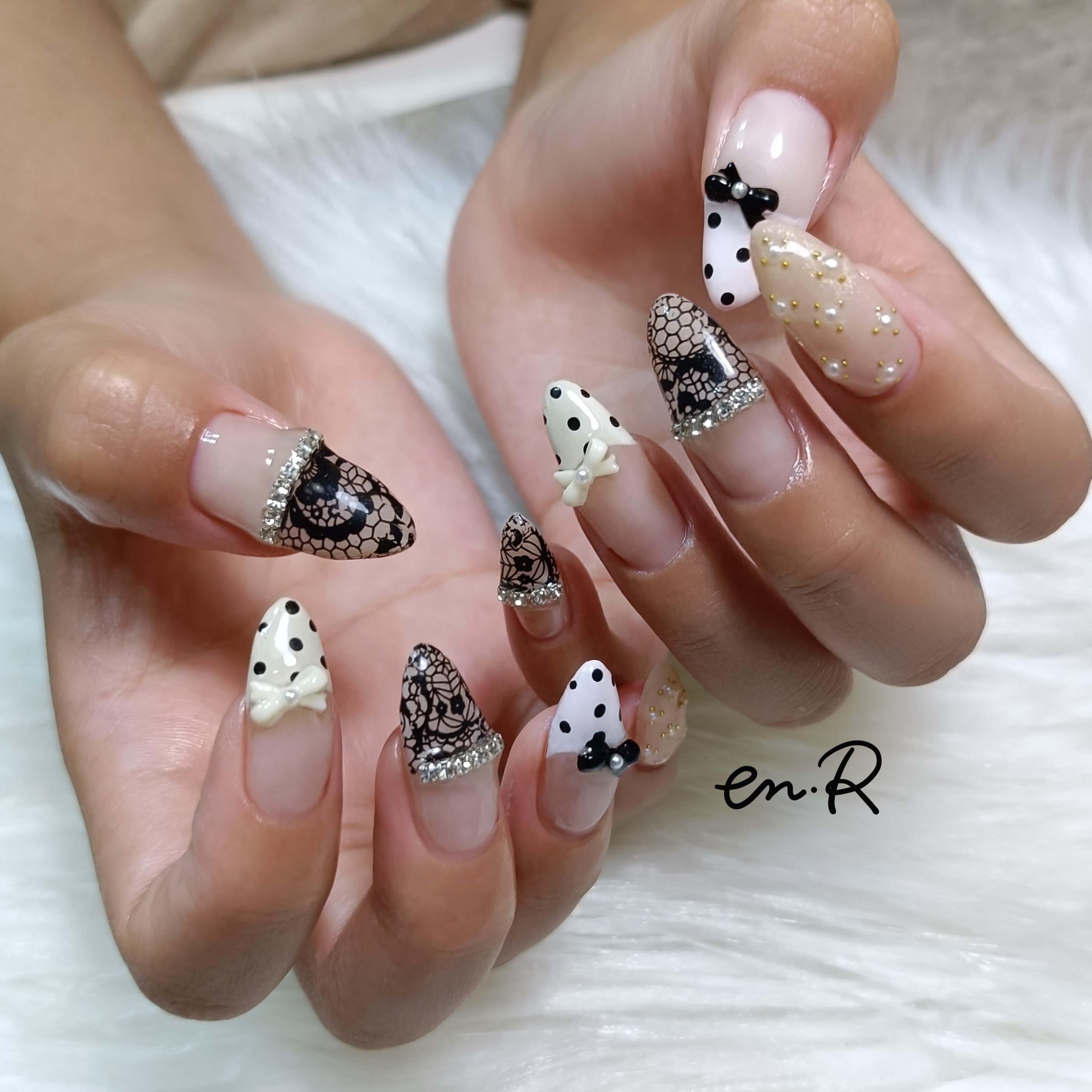 en.R_nail_anko