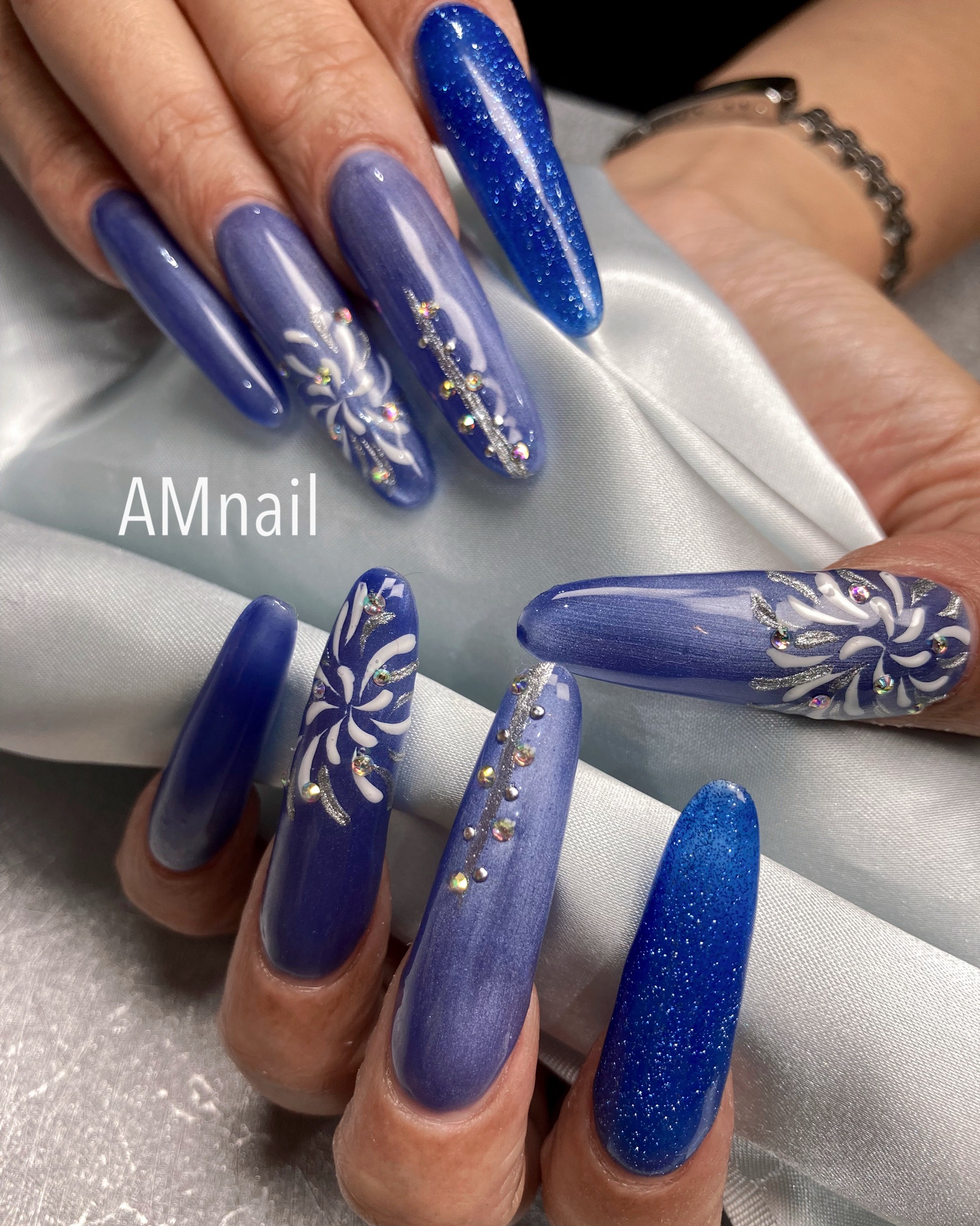 AMnail2025
