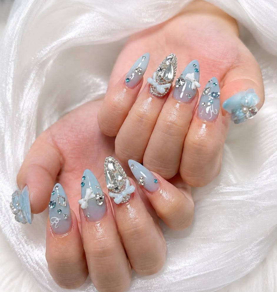 Julie_nail