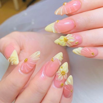 チップ長さ出し＋3Dネイル＋パーツ付け放題