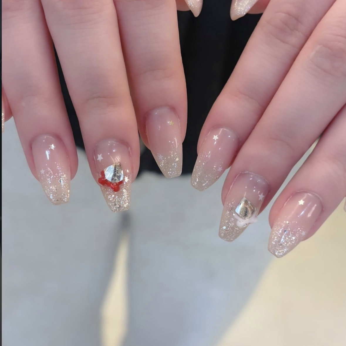 mu._.nail