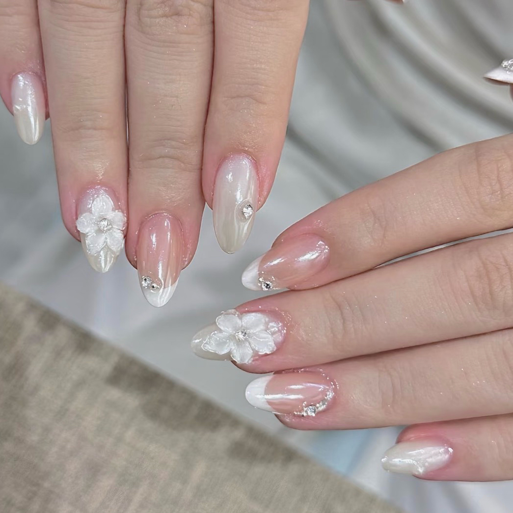Bymoon_Salon