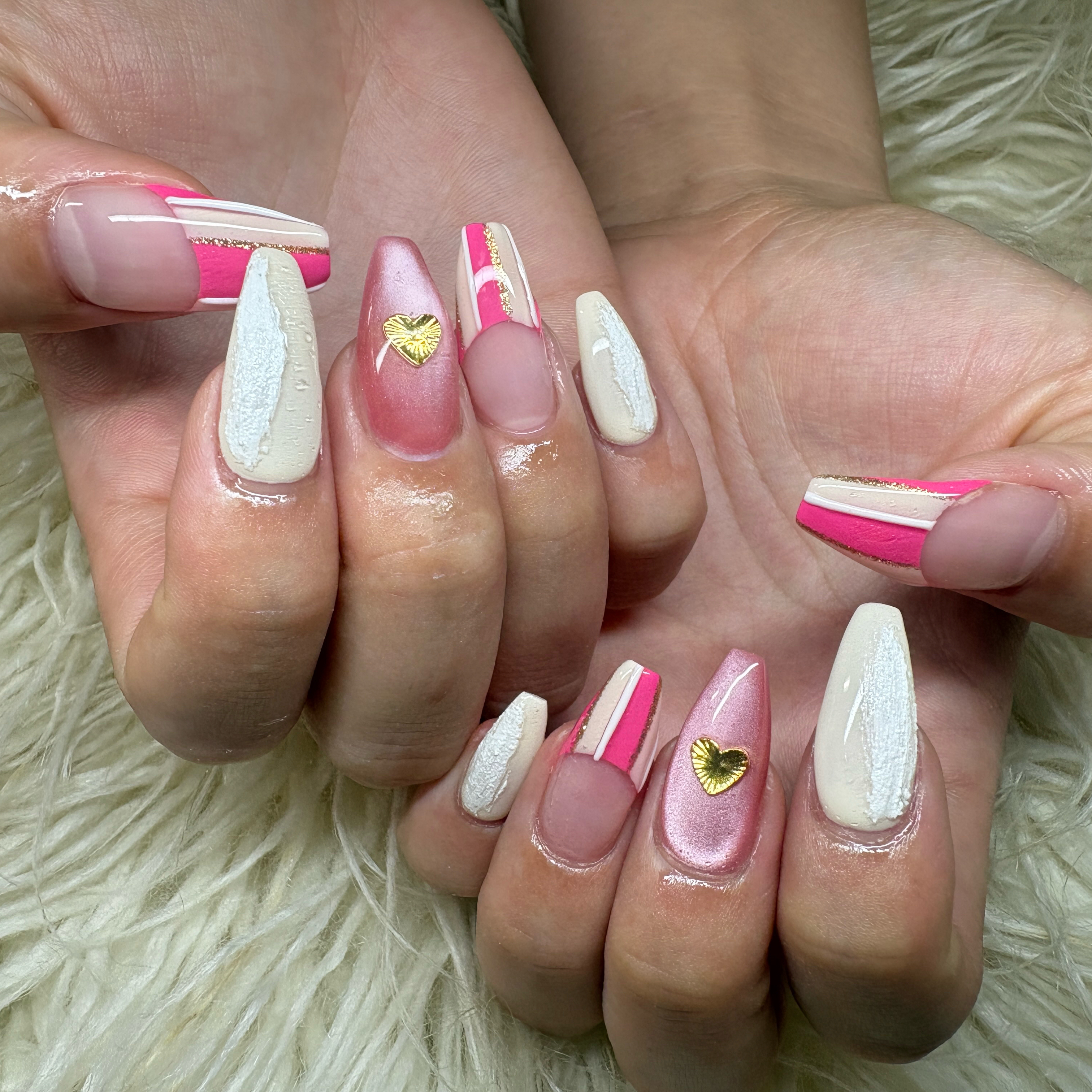 Nail_salon_LuaR