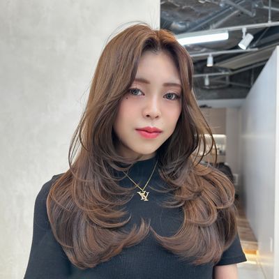 【人気Ｎｏ．1❣️】韓国風レイヤーカット＋艶カラー＋髪質改善トリートメント