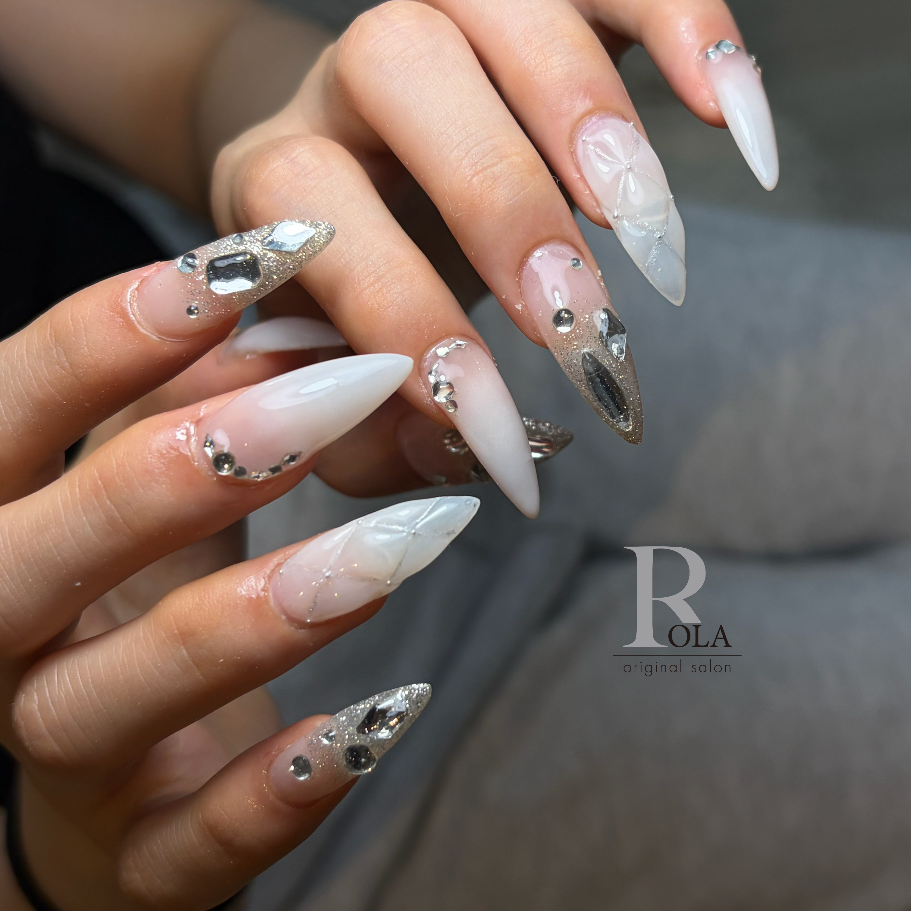 ROLA_nail