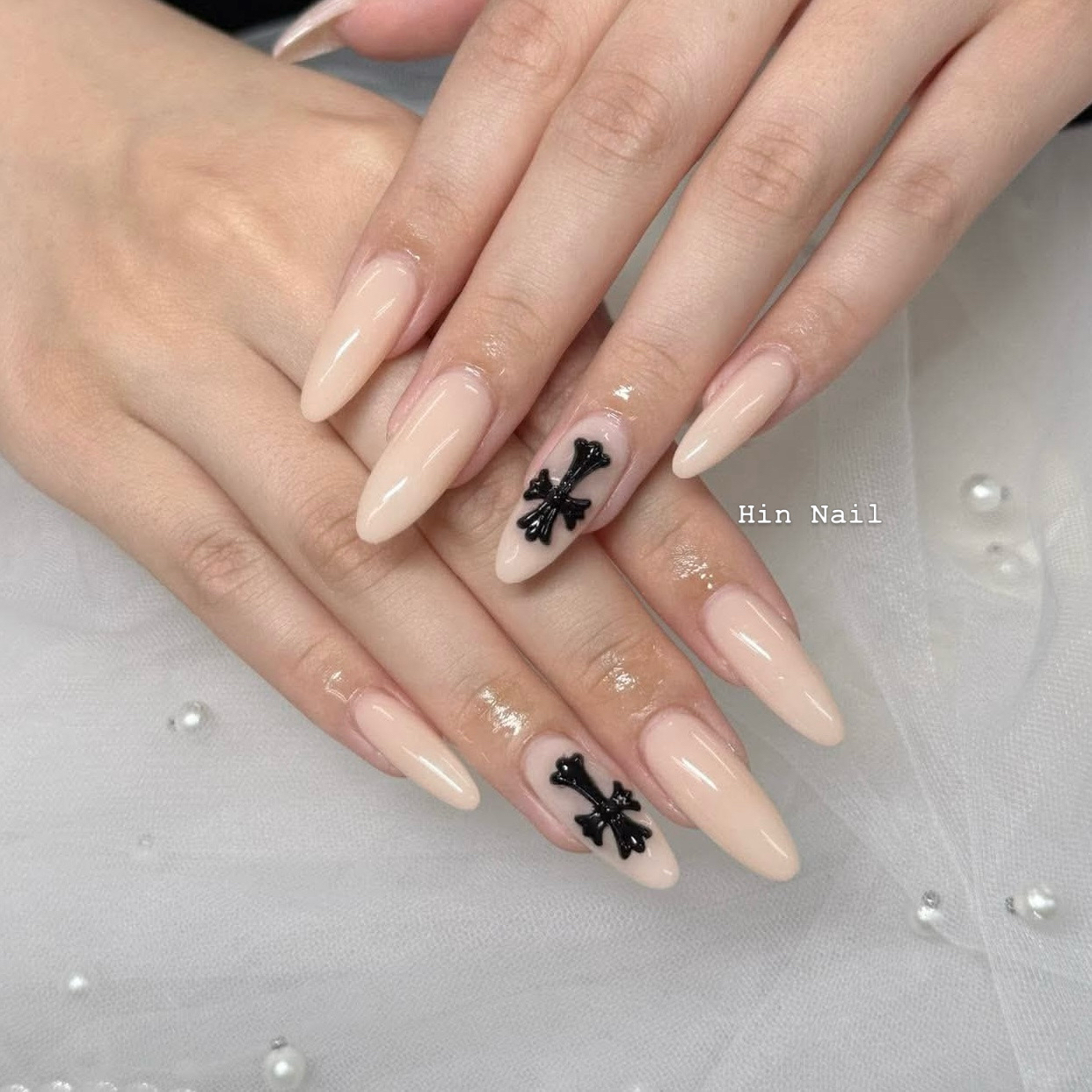 Hin_Nail