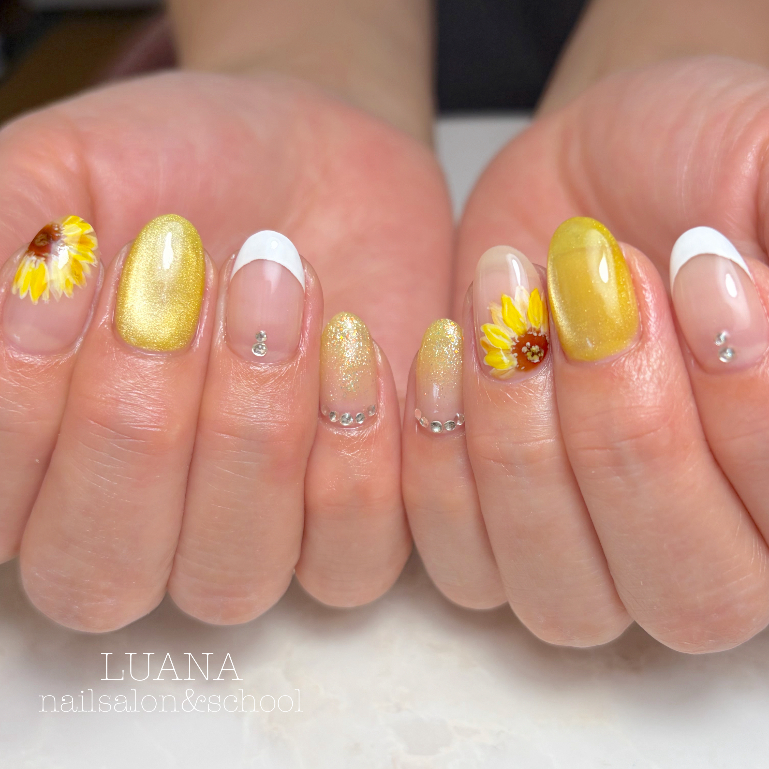LUANA.nail