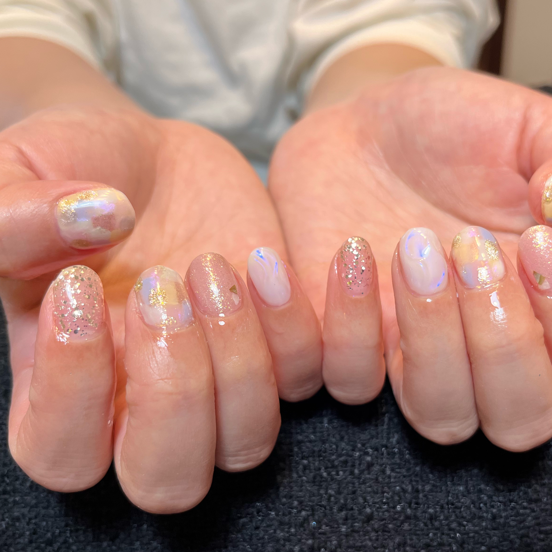 peekaboo_nail_nao