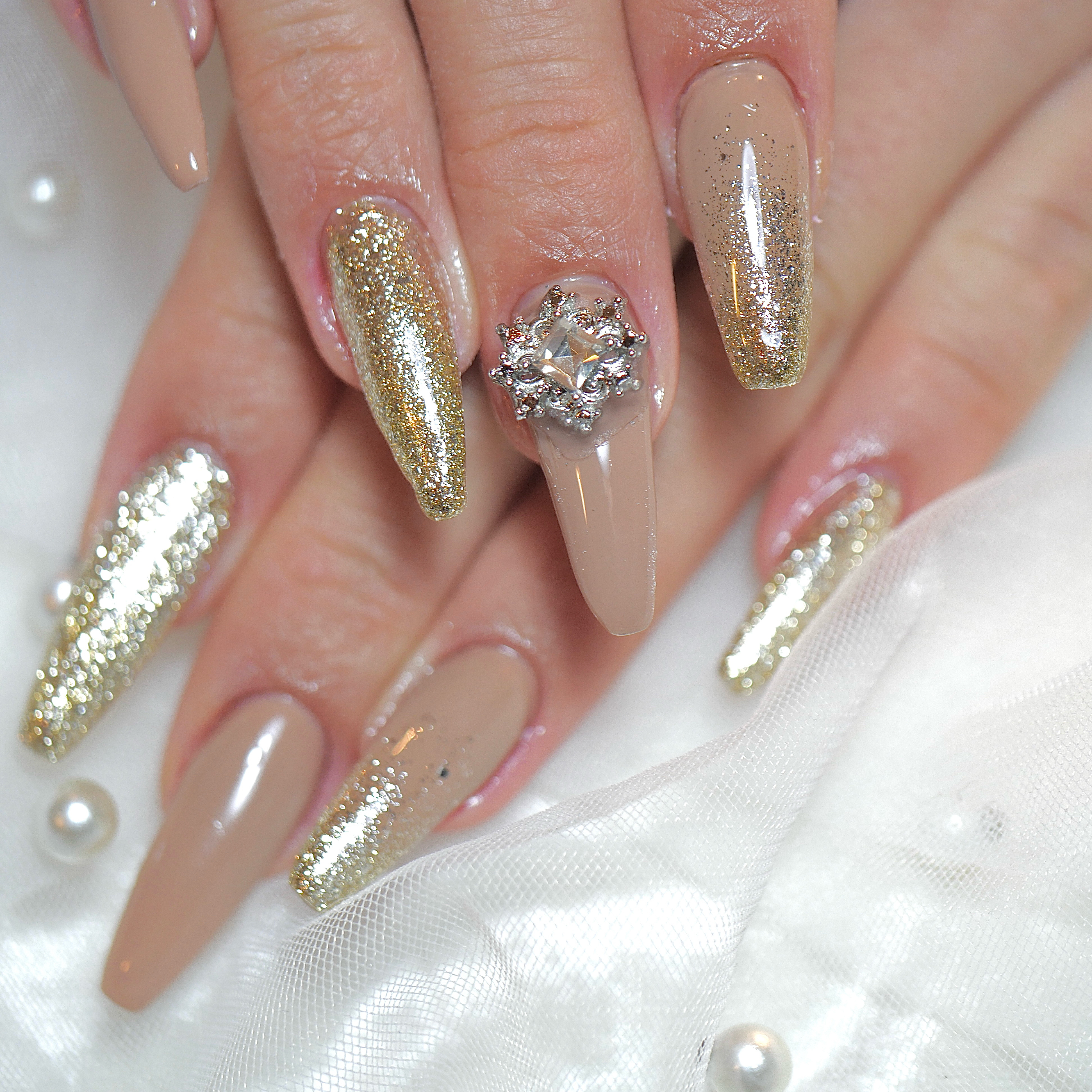 Y_nail...