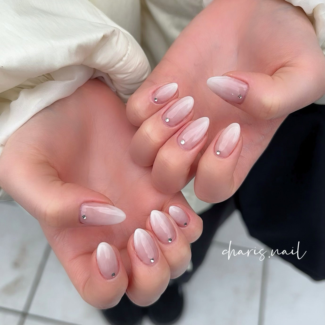 charis.nail