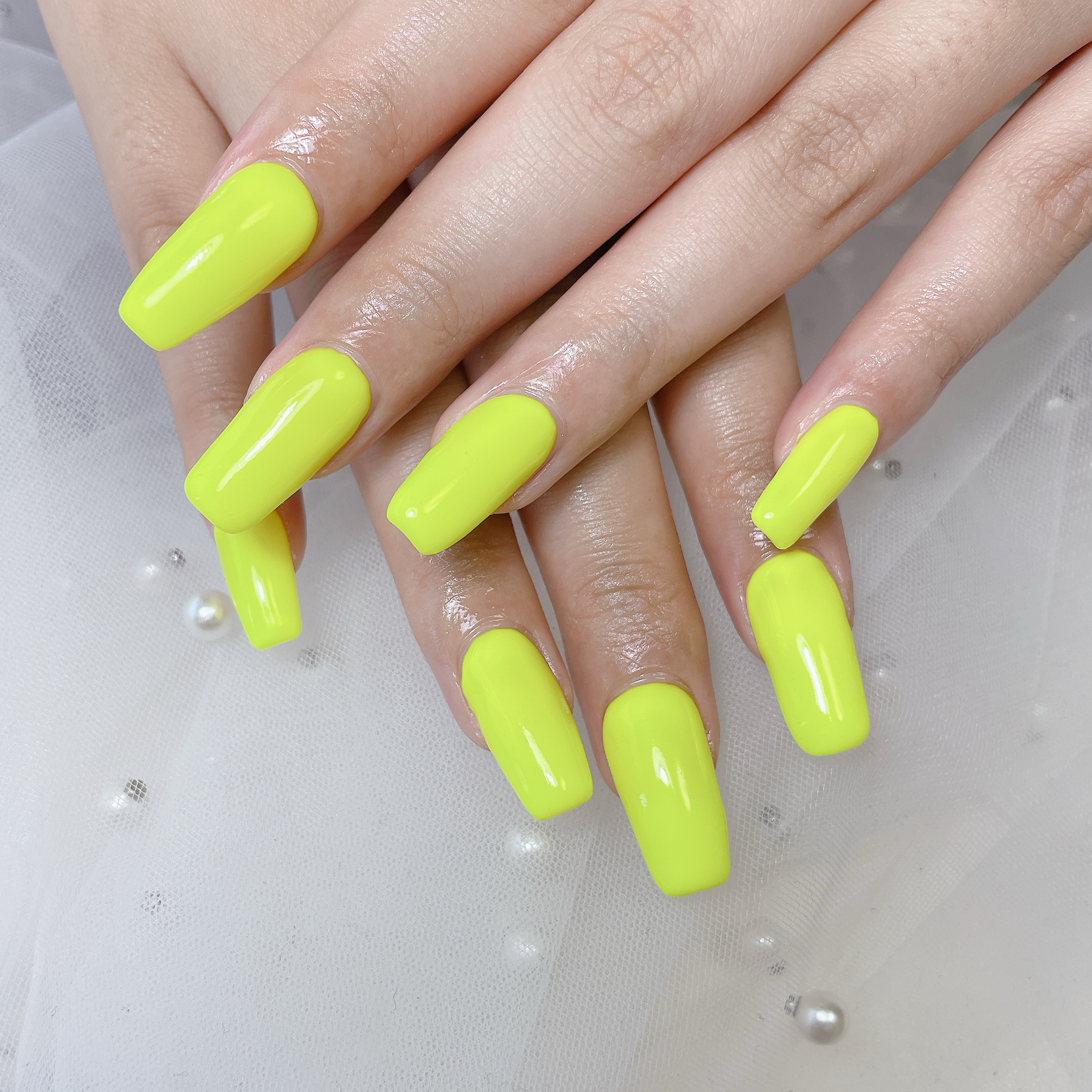 Tiara_nail_mari