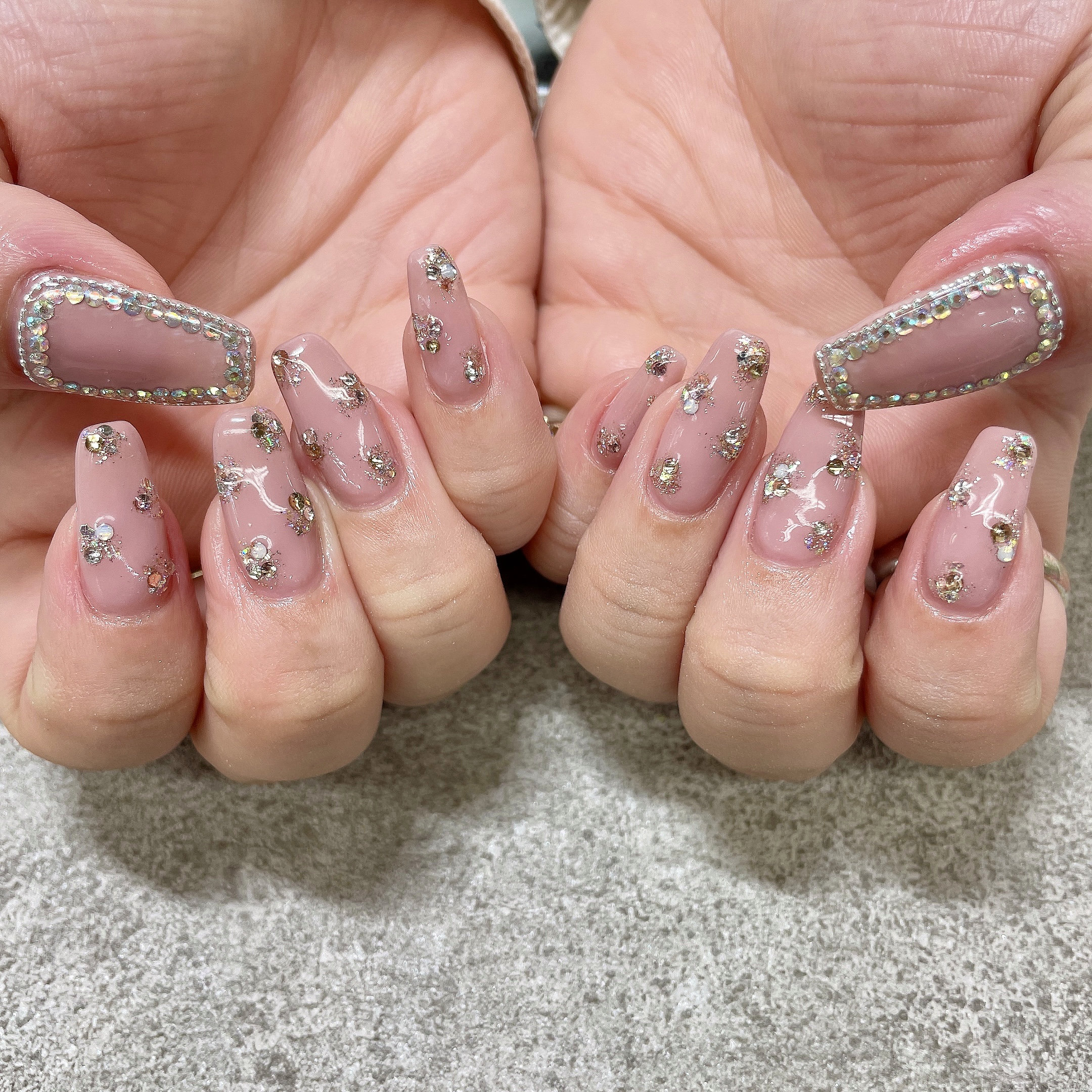 NAIL_akinyan