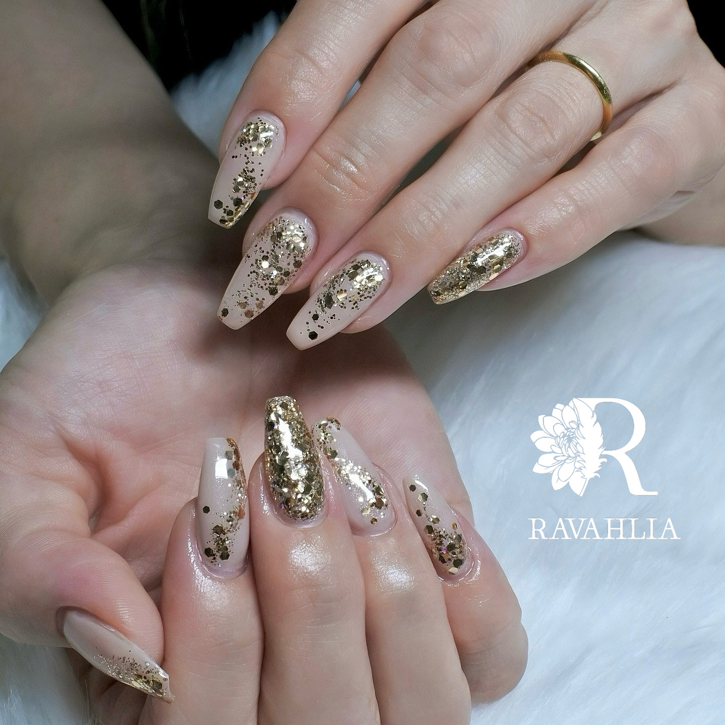 Ravahlia_nails