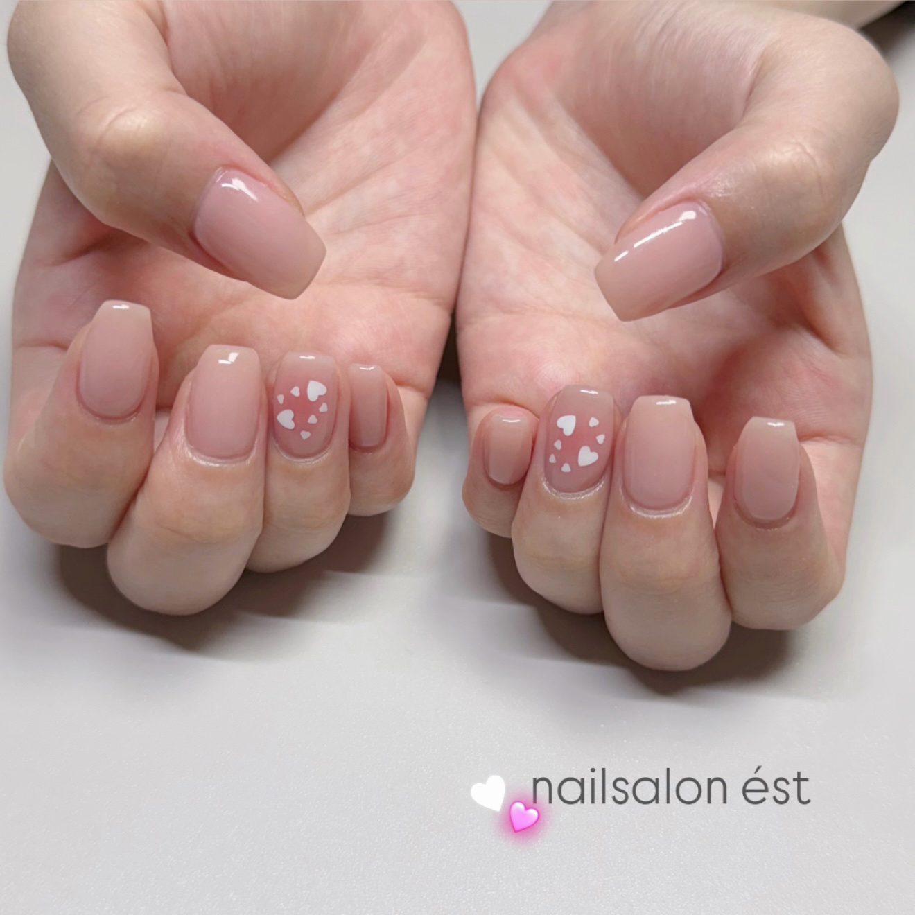 nail_est
