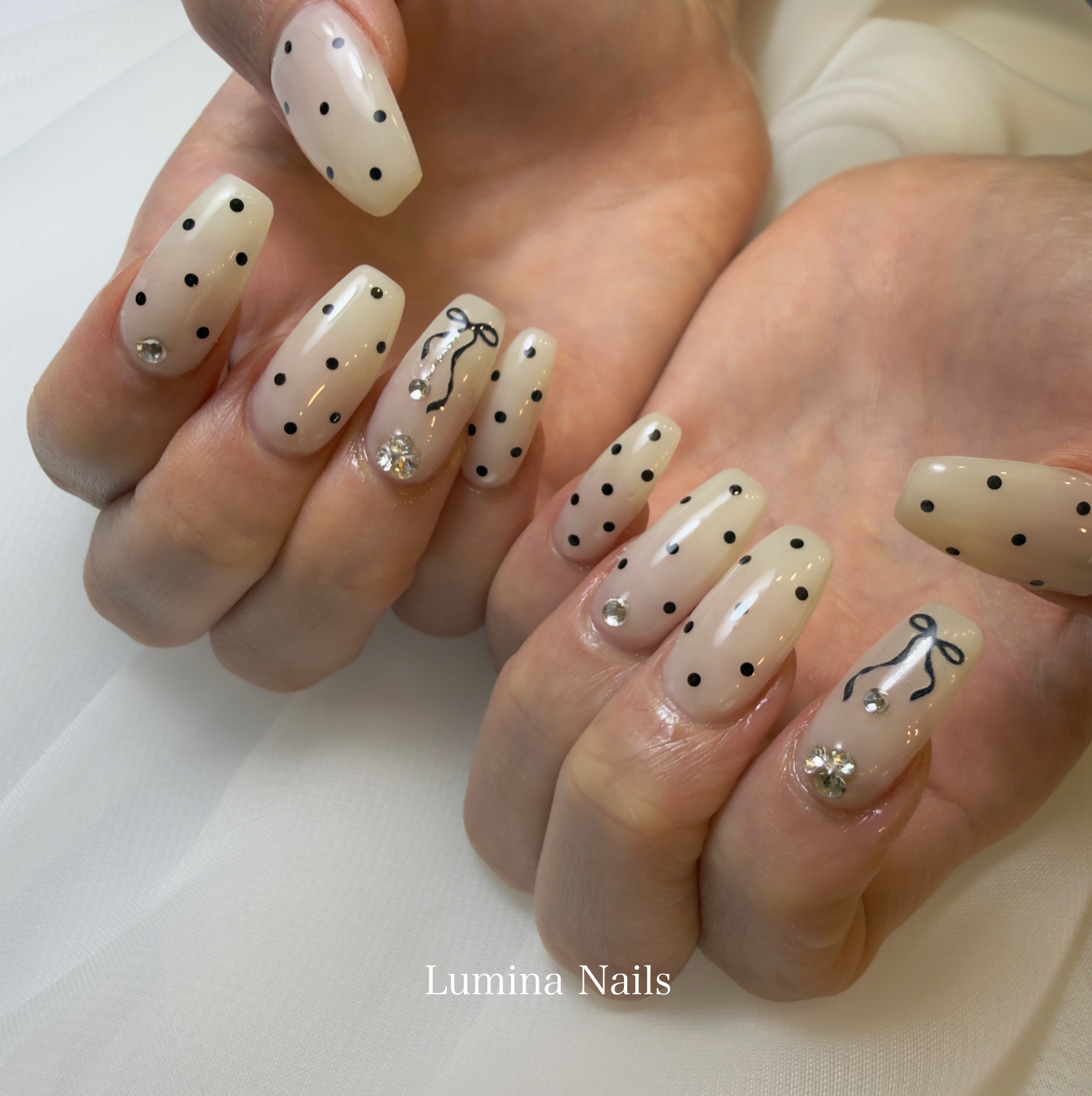 lumina_nails