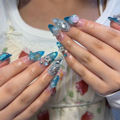 人気Ｎｏ．1✩.*˚ アートし放題ネイル