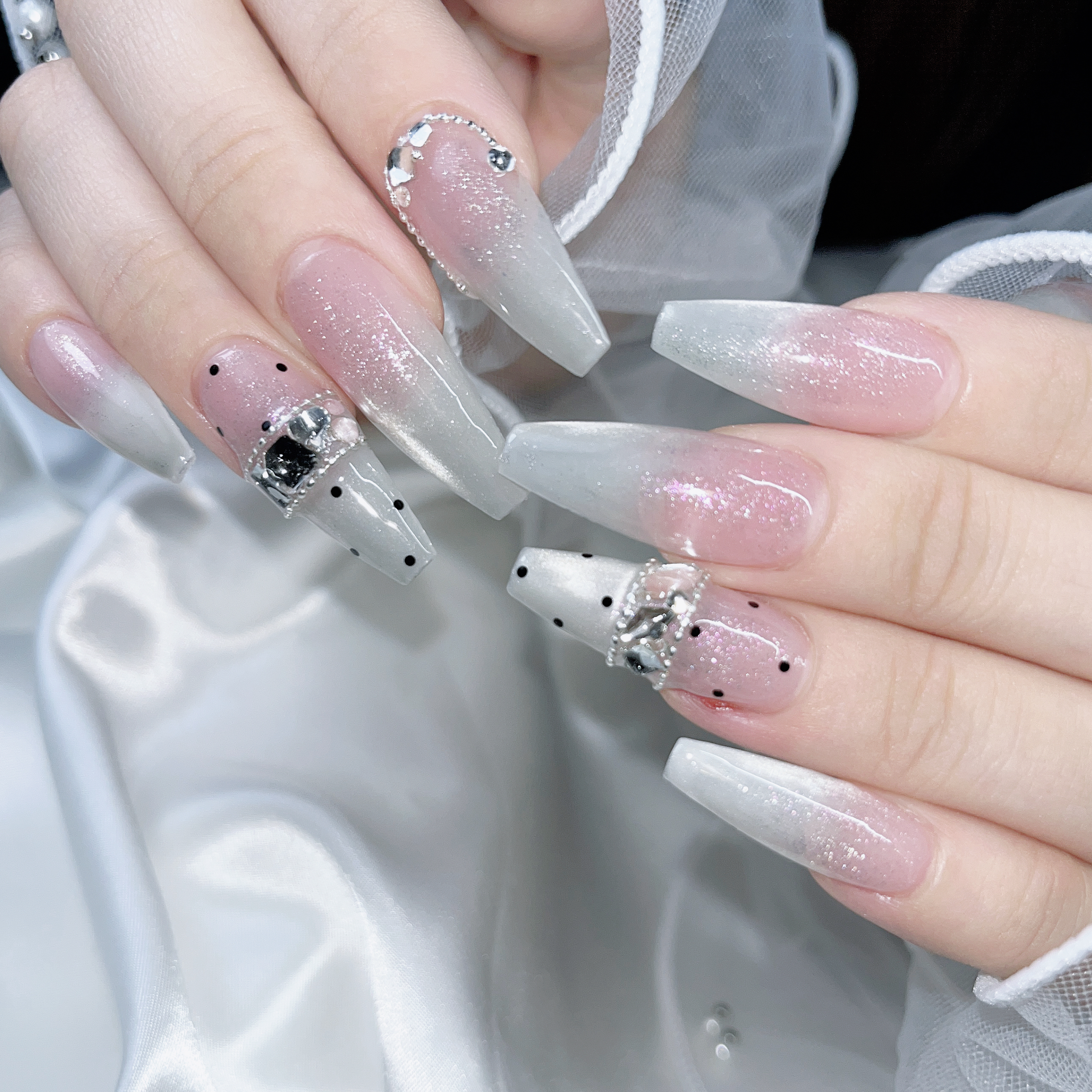 y_____nail