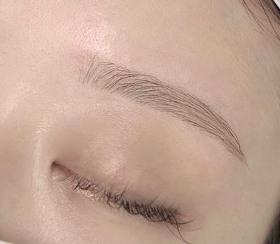 【人気◎】黄金比×美眉wax+間引き毛量調整+メイク仕上げ¥5000