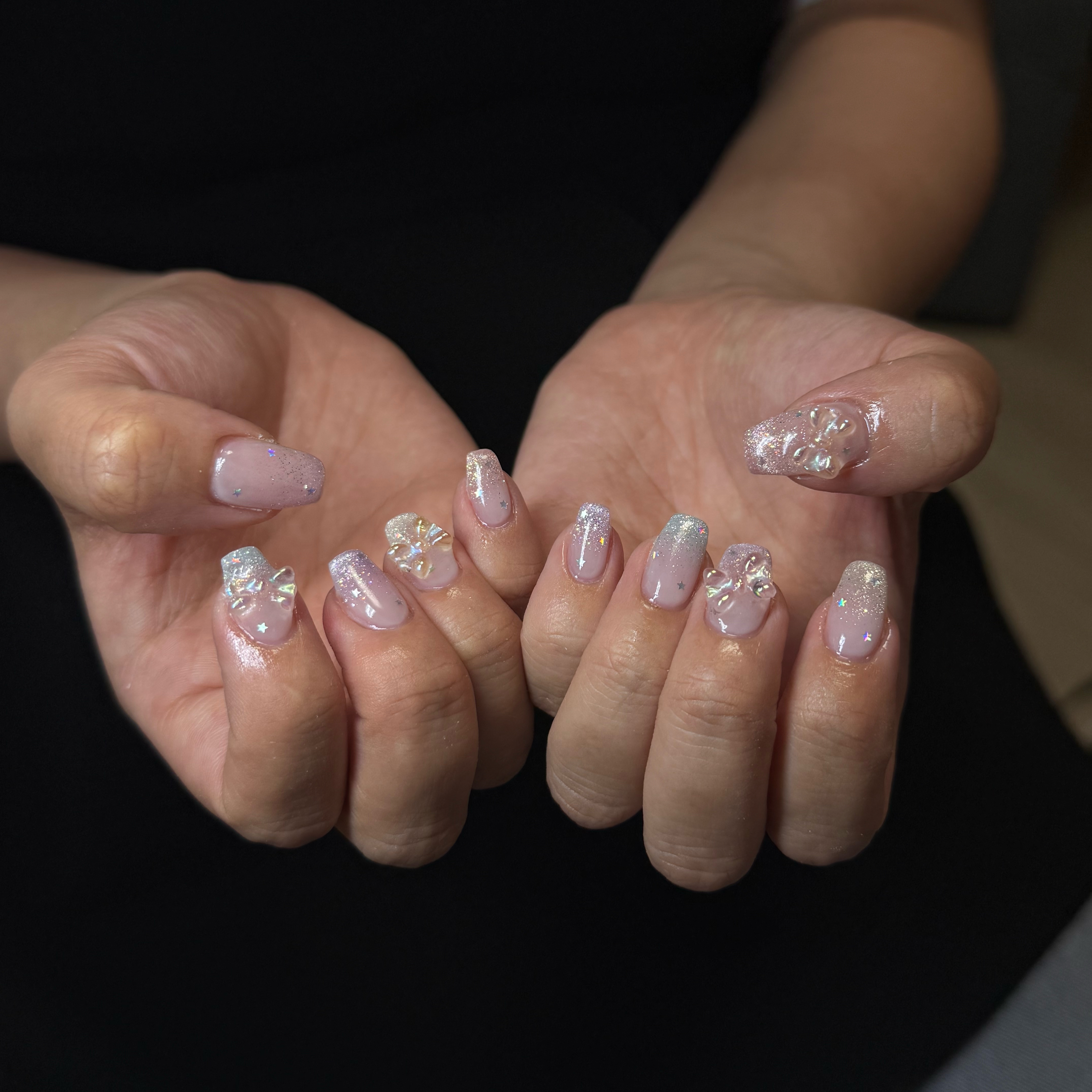 mucha.nail