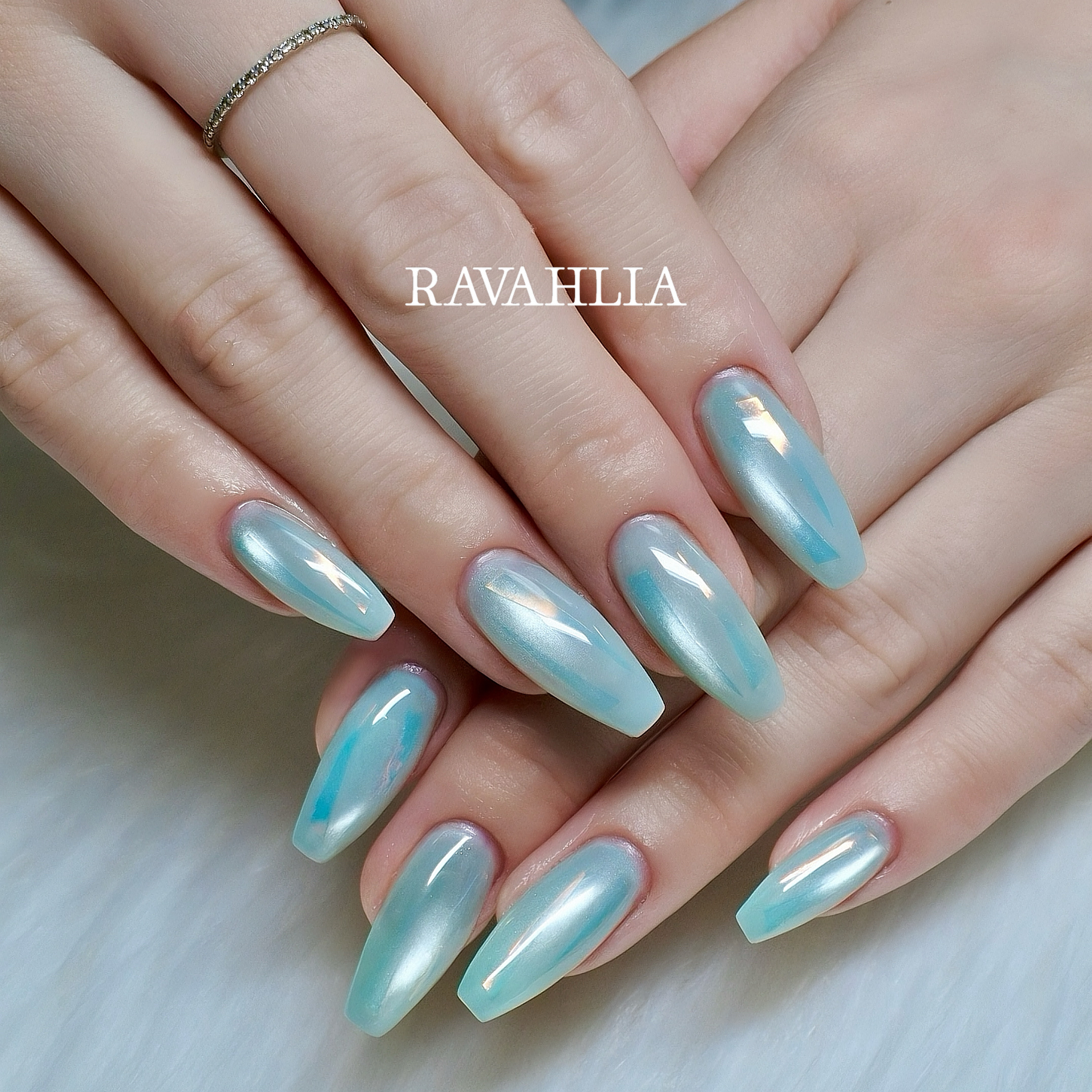 Ravahlia_nails