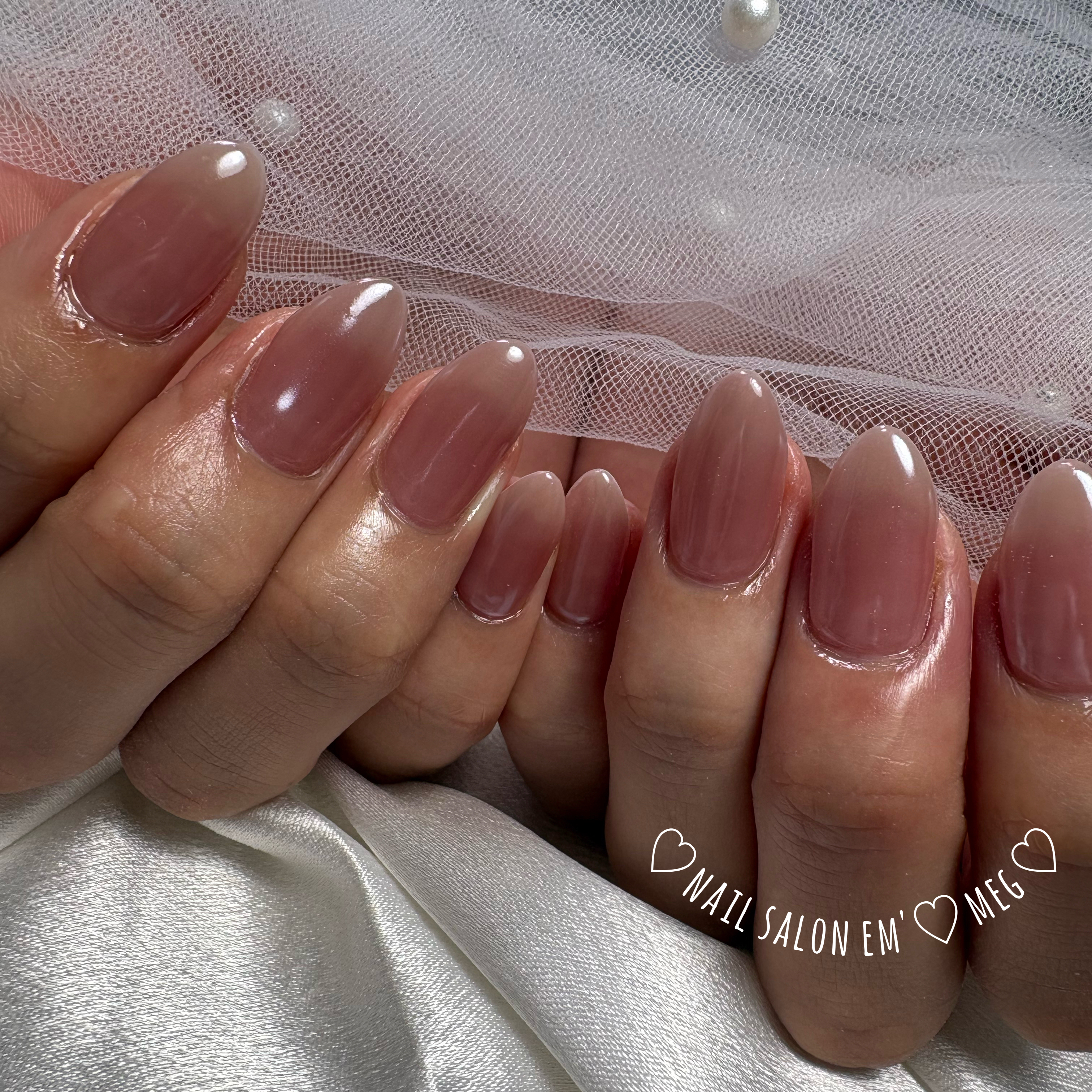 nailsalon_em.meg