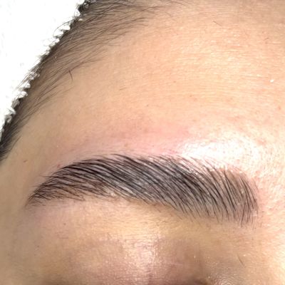 眉毛スタイリング(Wax脱毛)メンズもOK