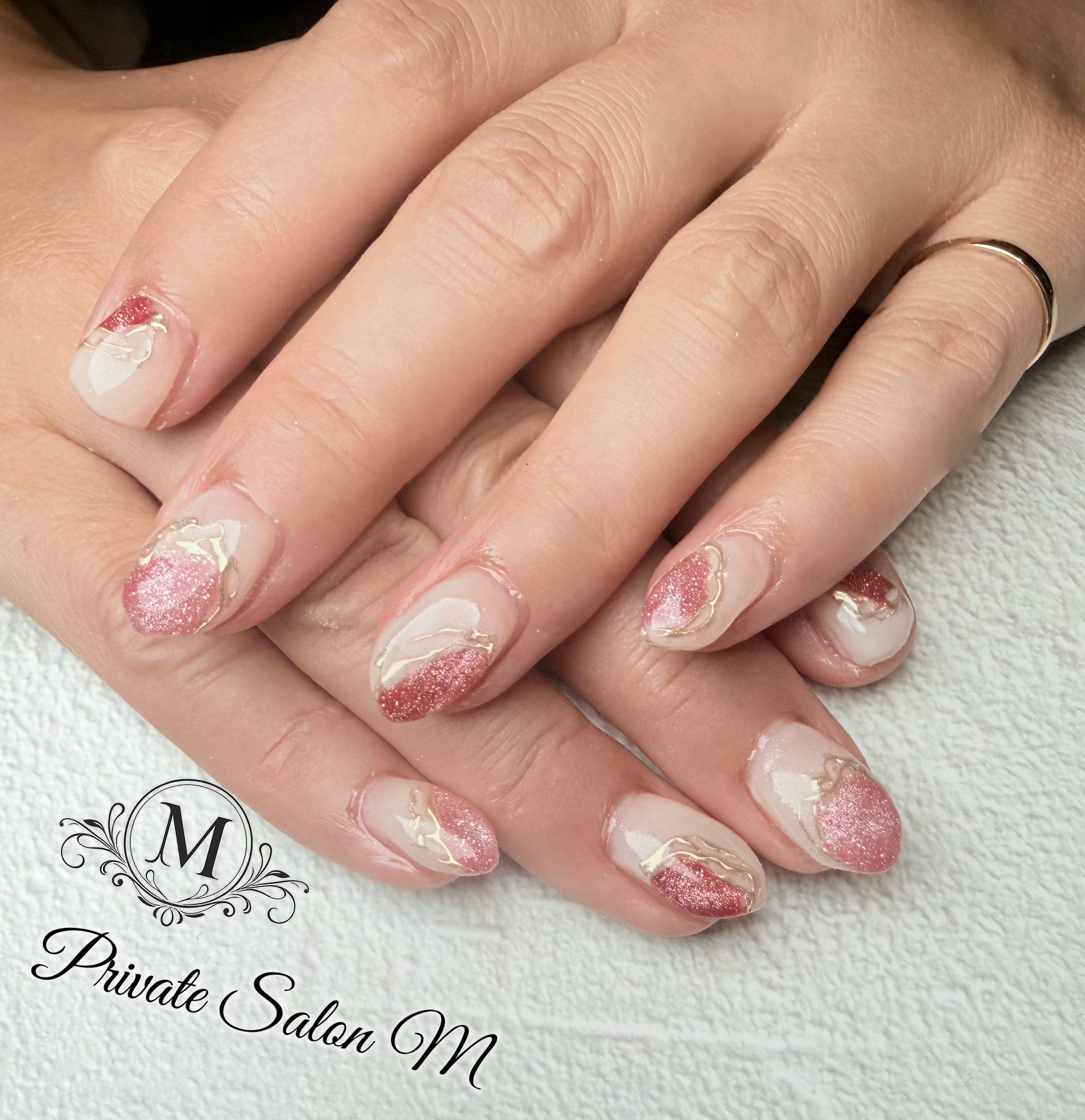 Private.Salon.M