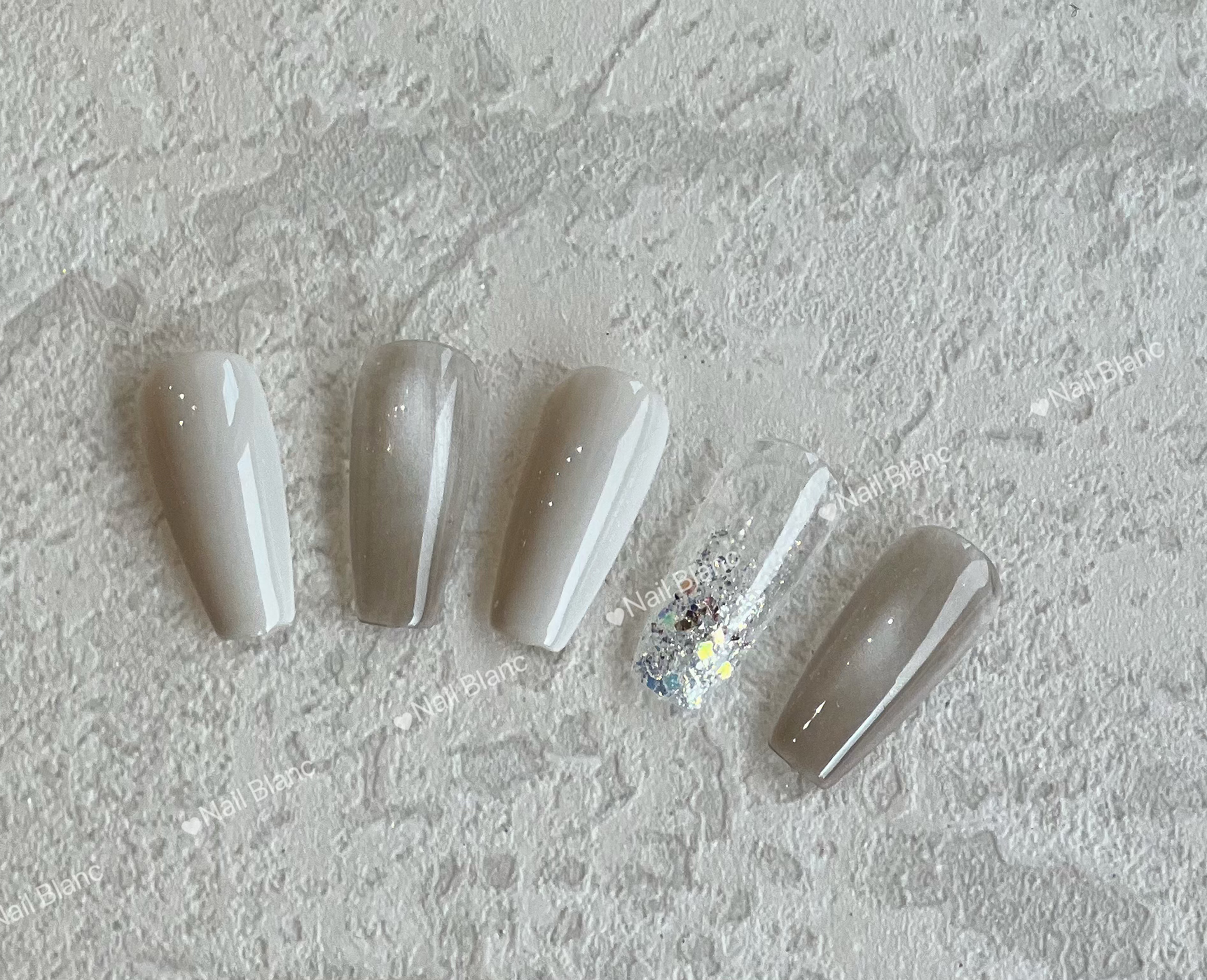 Nail_Blanc.