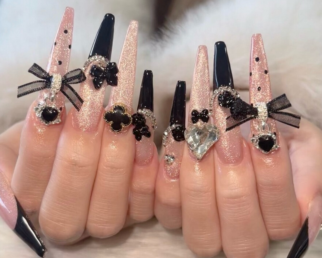 Julie_nail