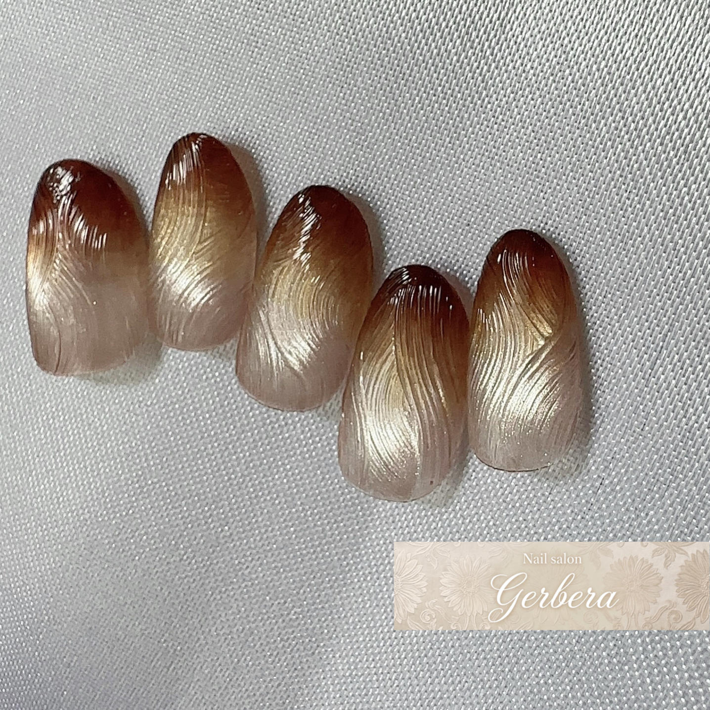 nail_gerbera