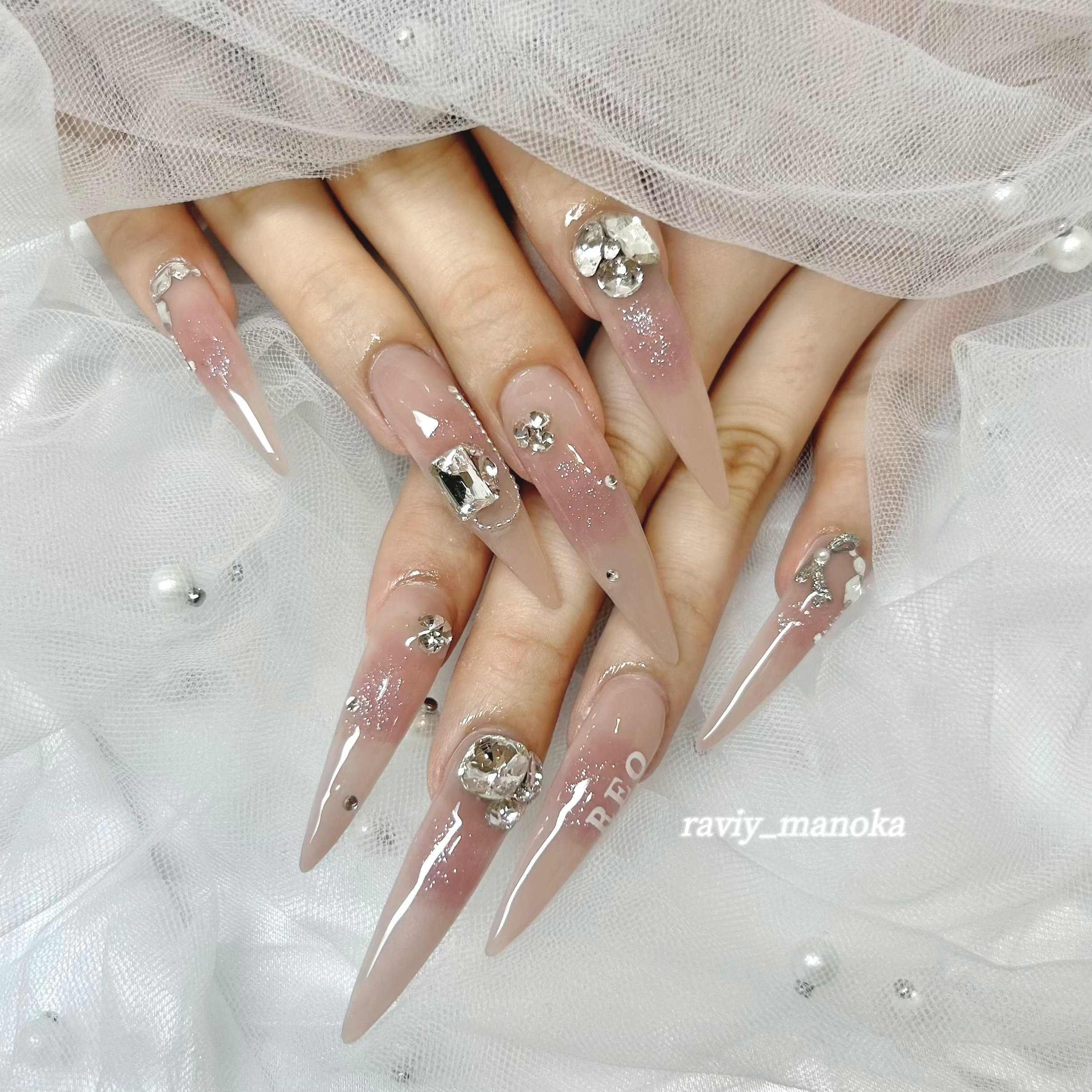 raviy_manoka