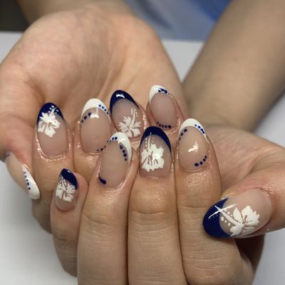 デザインネイル（フレンチ、グラデ、マグネット）