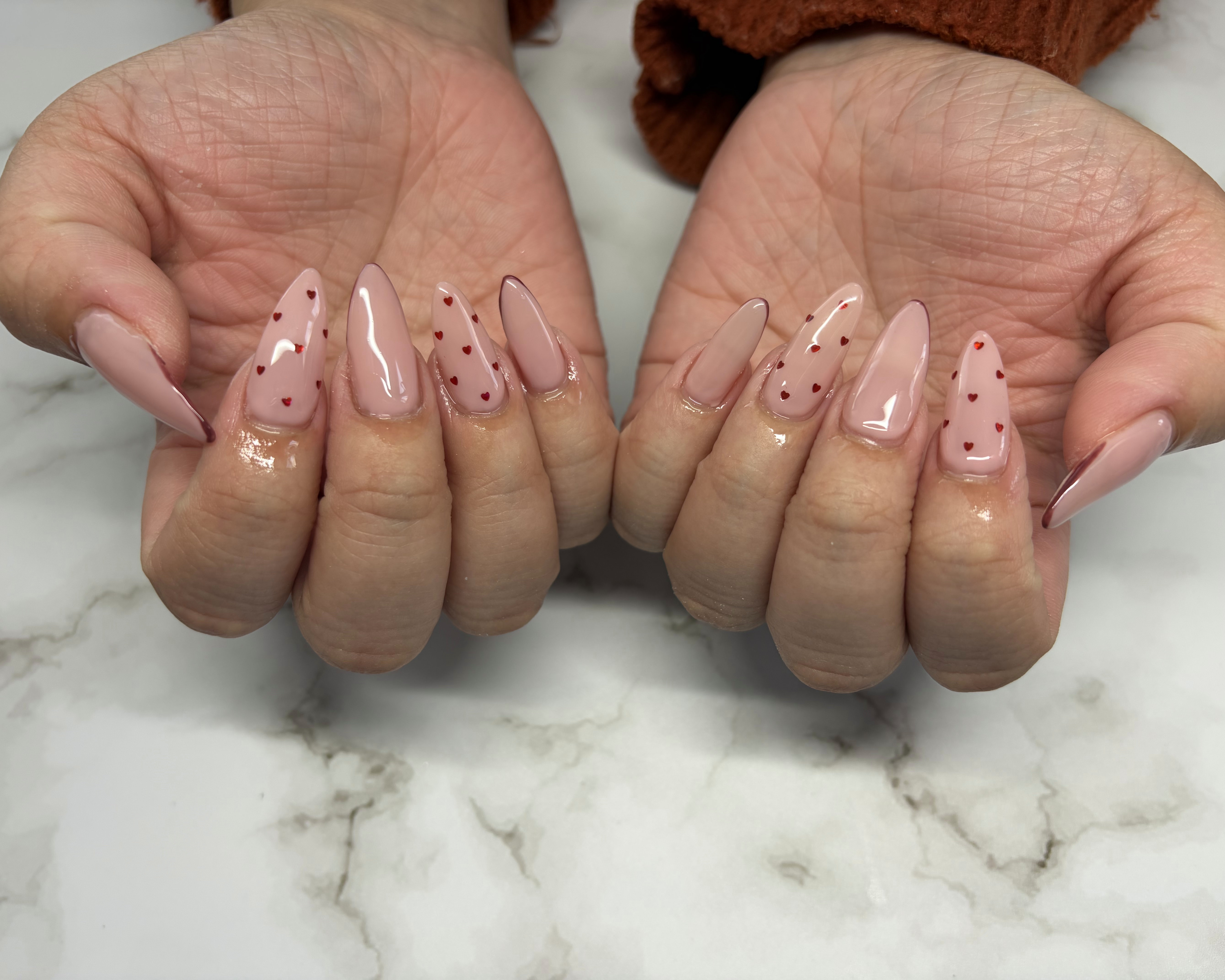 mona_nail