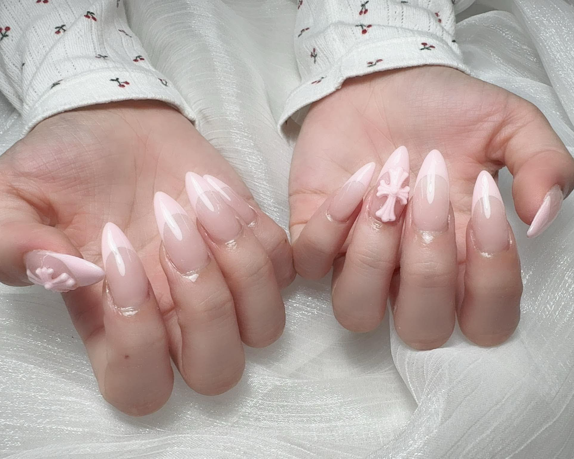 Har02_Nail