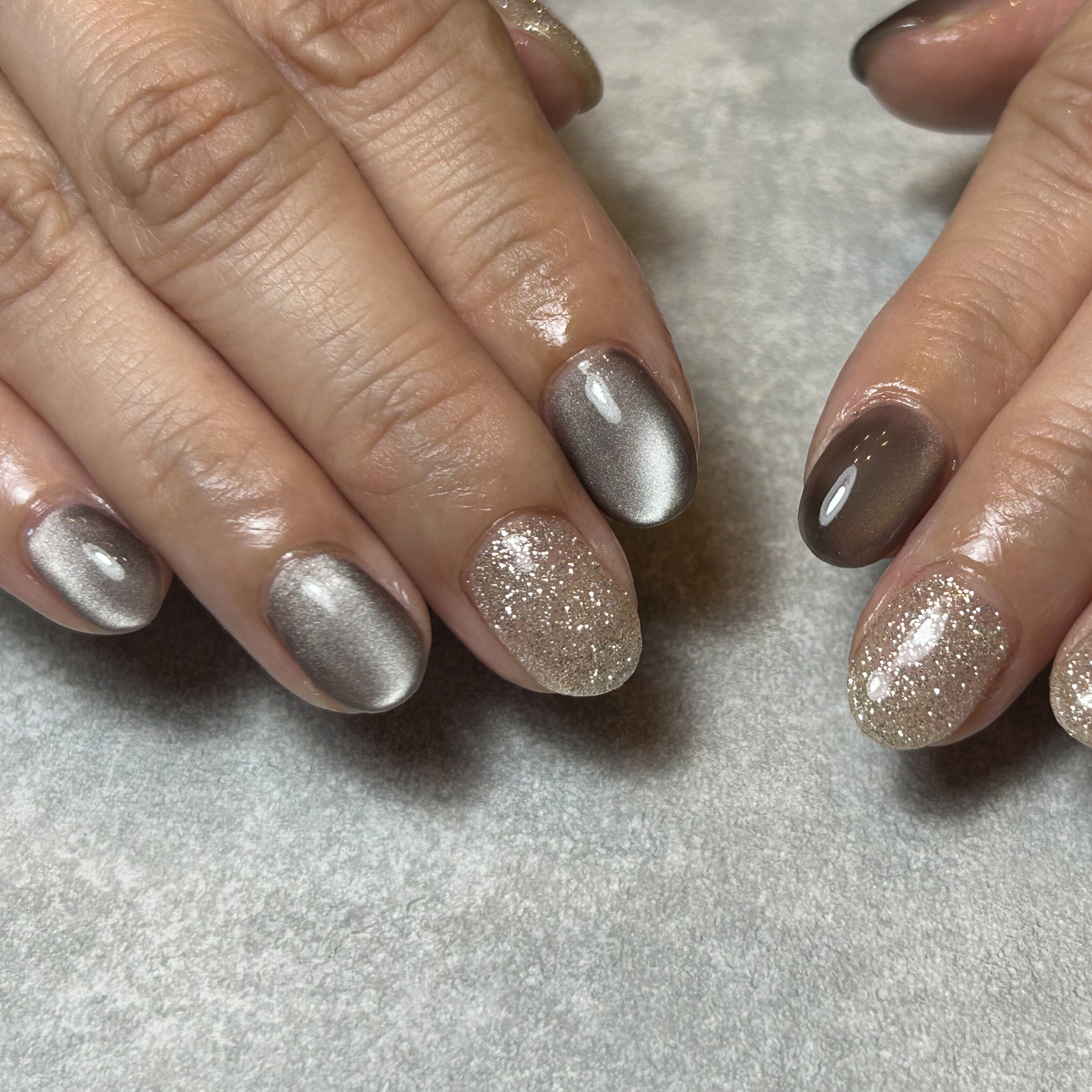 and..R_nails