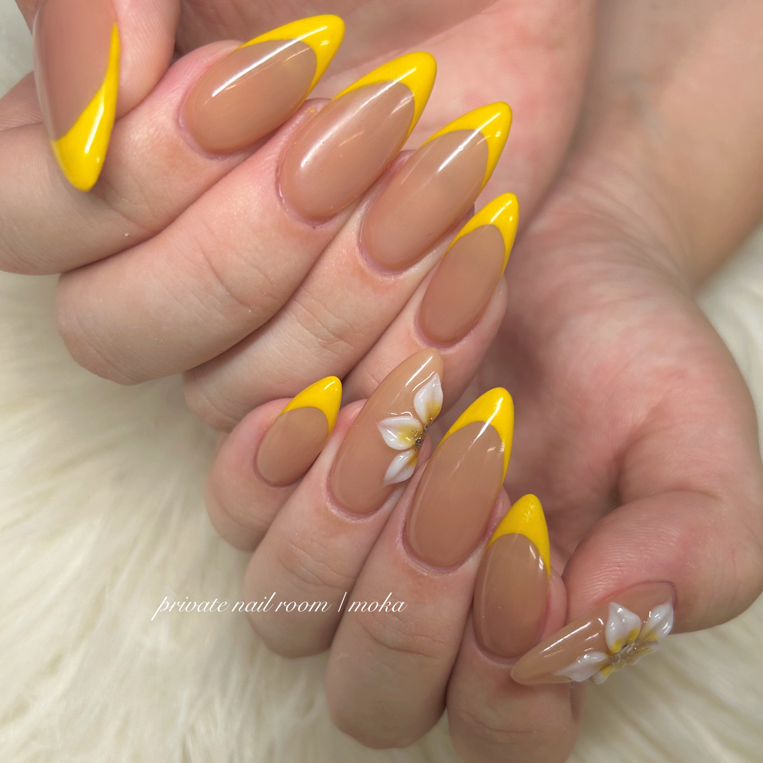 p.nailroom_moka
