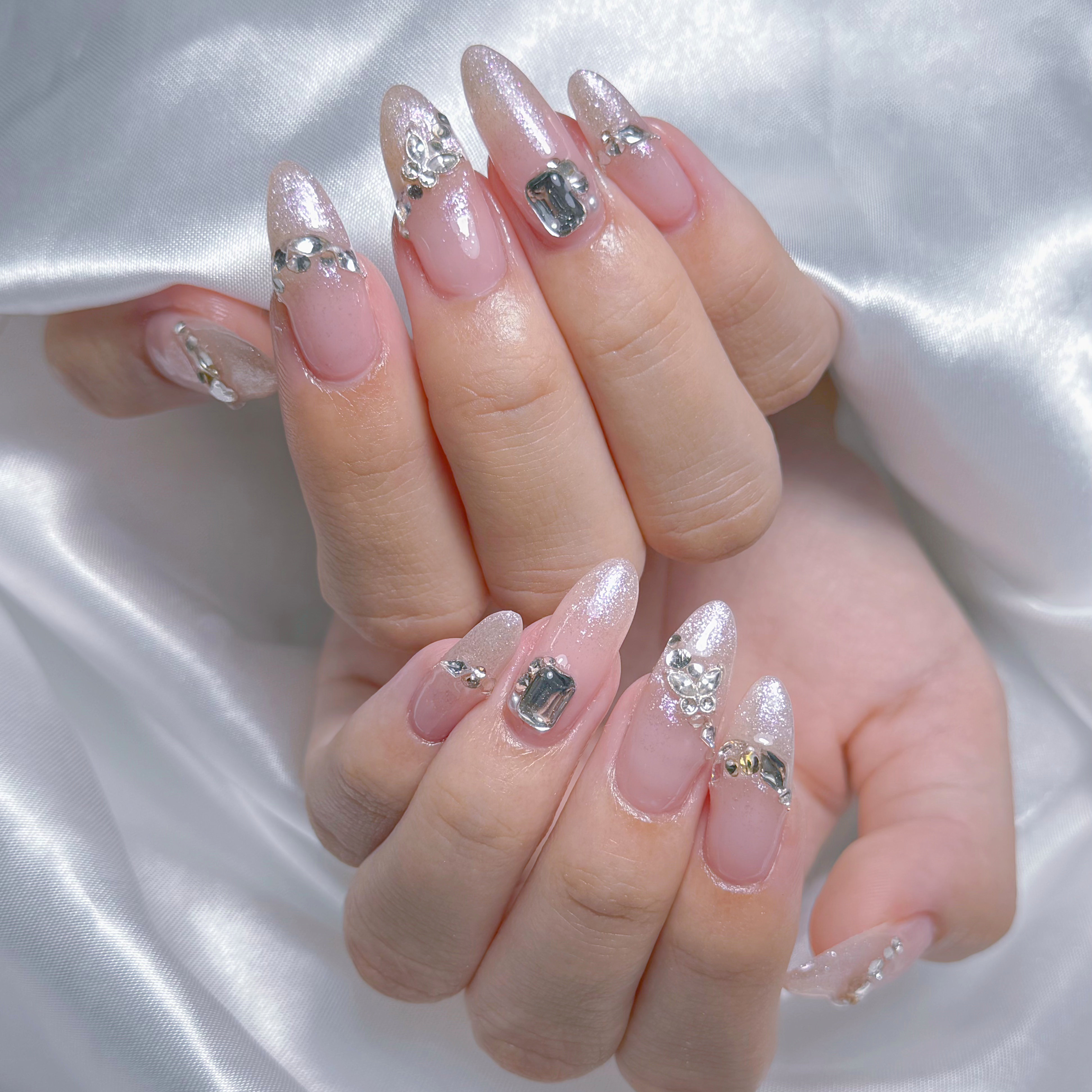 LEELA_NAIL