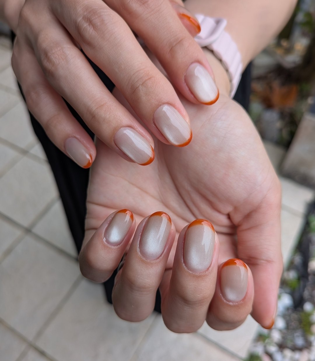 lis.___nail